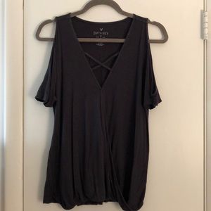 Shoulder cut out t-shirt